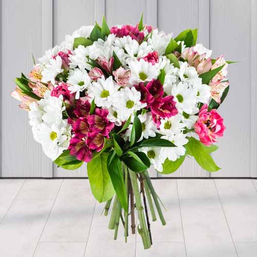 Charming Blooms For Mom