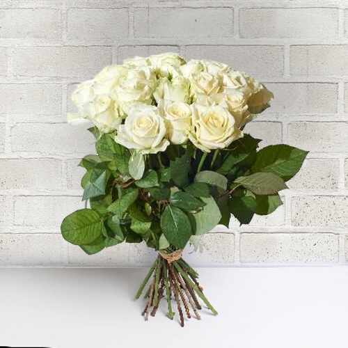 12 White Rose Bouquet