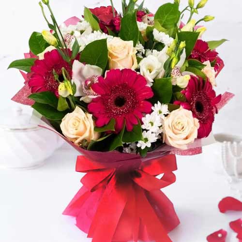 Mixed Floral Elegance