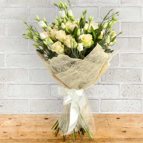 Rose N Lisianthus Delight